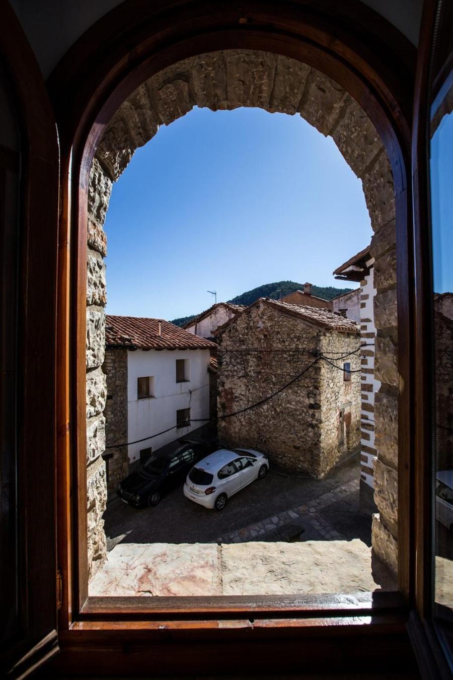 Hostal Antiguo Hospital Линарес-де-Мора Экстерьер фото